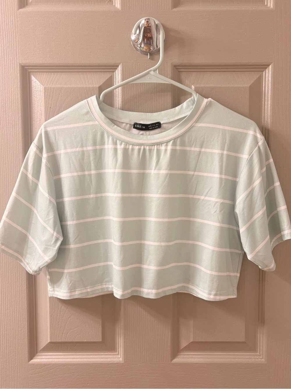 Women’s SHEIN Stripped Cropped T-Shirt - Size Small!